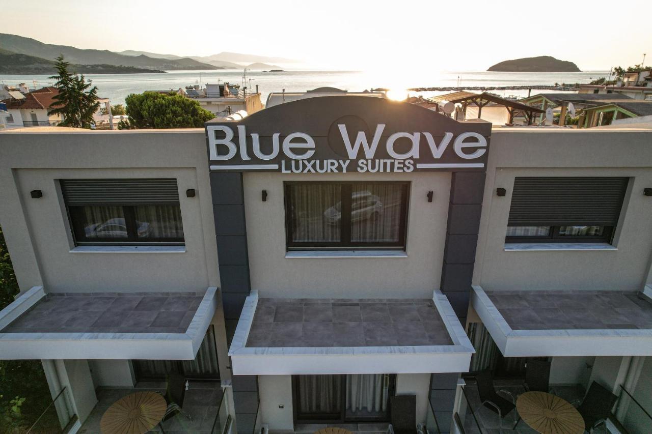 Blue Wave Luxury Suites Nea Iraklitsa Екстер'єр фото