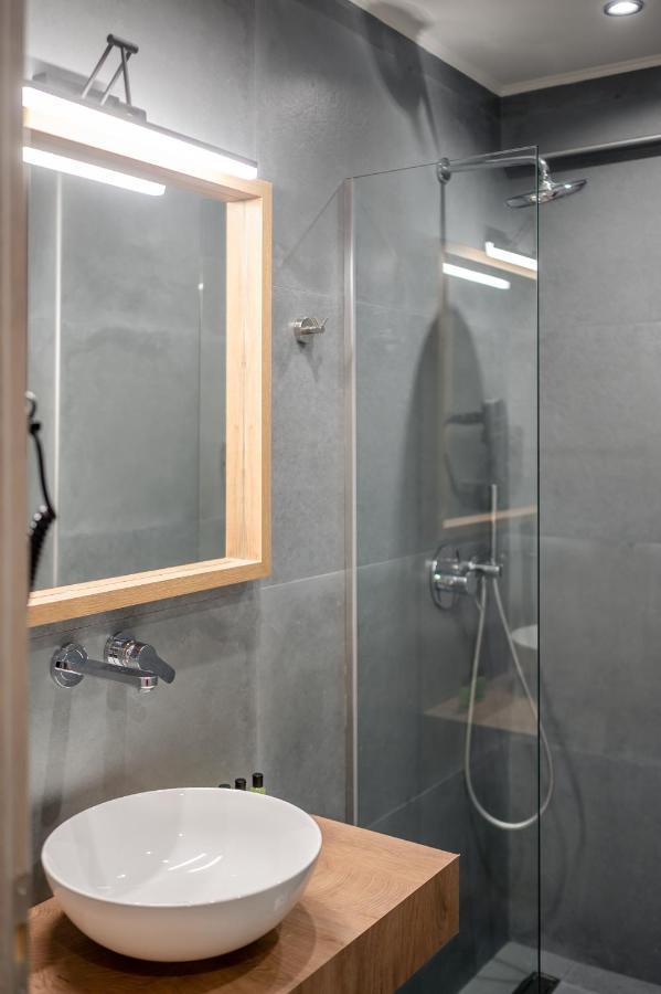 Blue Wave Luxury Suites Nea Iraklitsa Екстер'єр фото