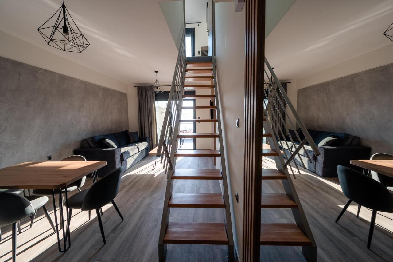 Blue Wave Luxury Suites Nea Iraklitsa Екстер'єр фото