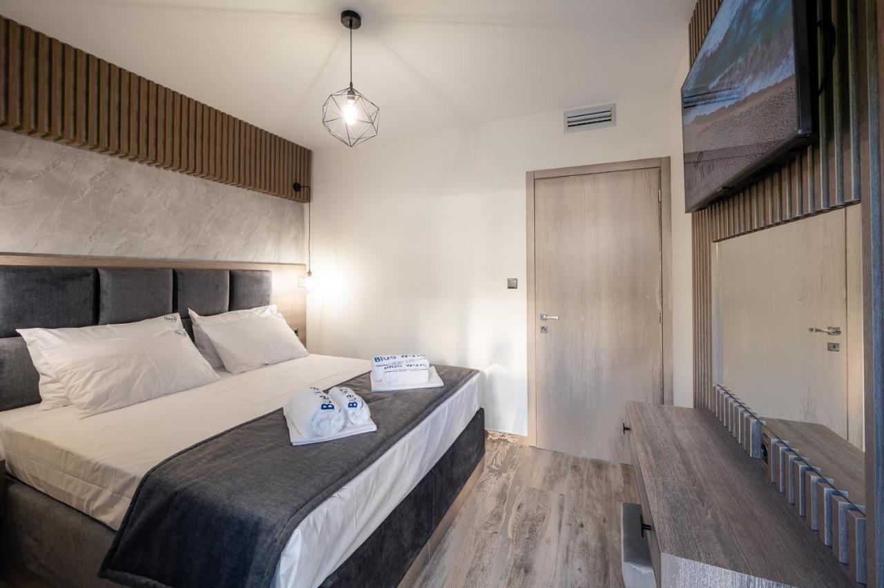 Blue Wave Luxury Suites Nea Iraklitsa Екстер'єр фото