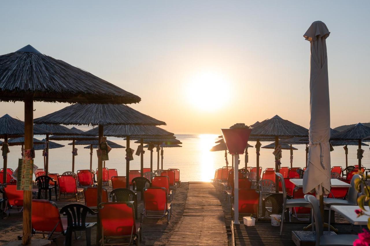 Blue Wave Luxury Suites Nea Iraklitsa Екстер'єр фото